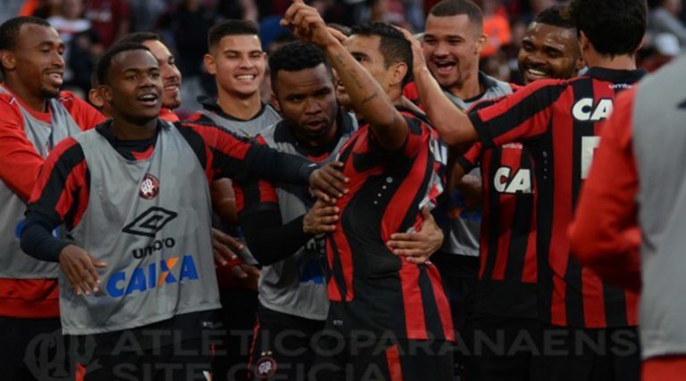 Furacão arrasa o Vitória-BA e atinge quatro vitórias consecutivas no Brasileirão