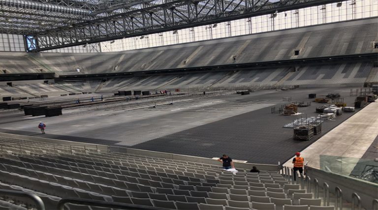 LIGA MUNDIAL: Estrutura do vôlei começa a ser montada no Estádio Atlético Paranaense