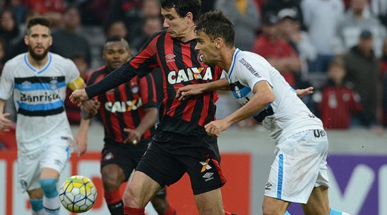 Embalado por quatro vitórias consecutivas, Pablo vê Atlético Paranaense tirando lições de duelo contra o Grêmio pela Copa do Brasil de 2016
