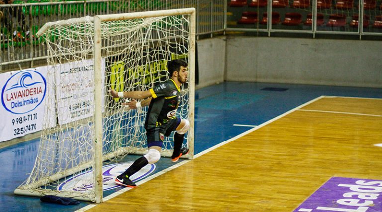 Pato Futsal vence o Pró Ordenha Toledo Futsal no sudoeste