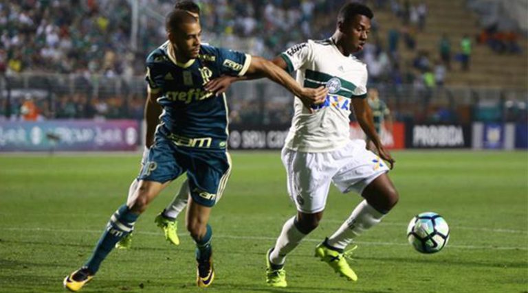Coritiba sofre derrota no Pacaembu e permanece entre os piores da Série A