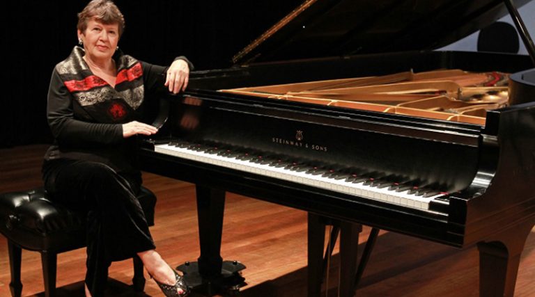 Projeto Solo Música apresenta a pianista russa naturalizada brasileira Olga Kiun